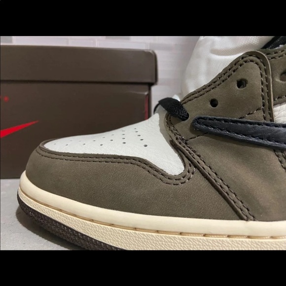 Jordan 1 Retro High Travis Scott Size 10 Men - Picture 4 of 8